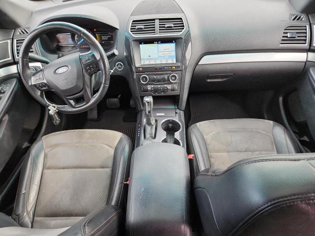 1FM5K8D82HGA27388 - 2017 FORD EXPLORER XLT 银色 照片 8