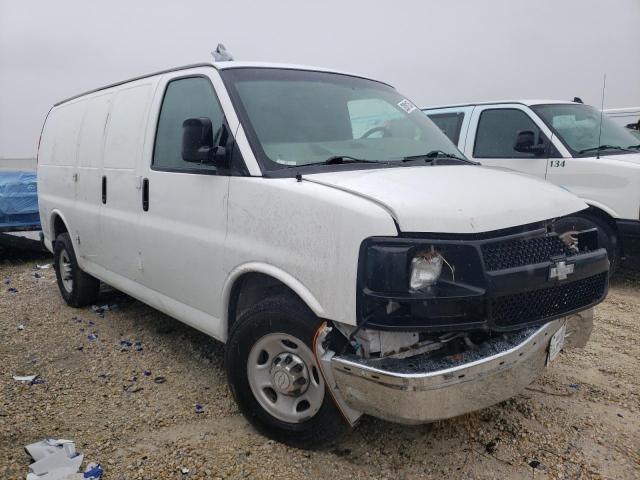 1GCWGFCA1E1210458 - 2014 CHEVROLET EXPRESS G2 WHITE photo 4