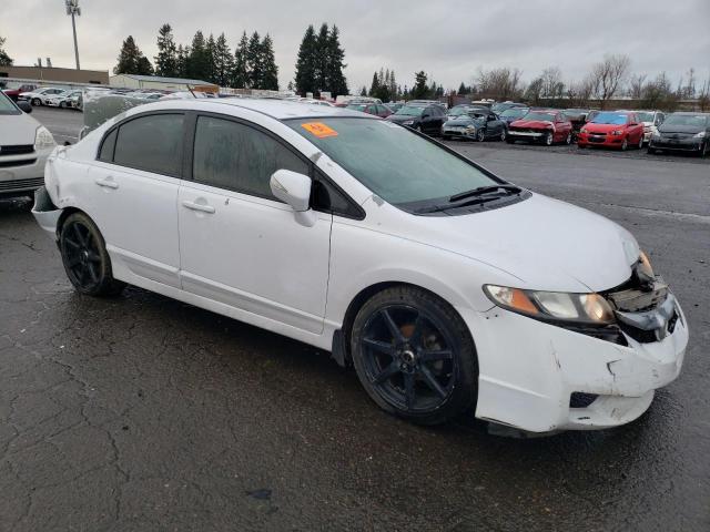 JHMFA3F20AS005401 - 2010 HONDA CIVIC HYBRID WHITE photo 4