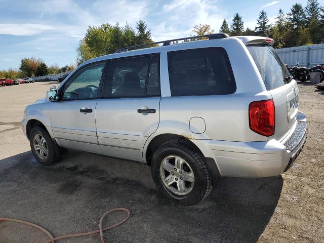 2HKYF18455H003100 - 2005 HONDA PILOT EX SILVER photo 2