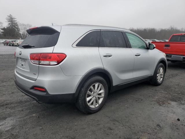 5XYPGDA37JG368598 - 2018 KIA SORENTO LX SILVER photo 3