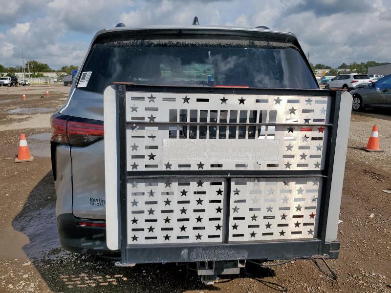 5TDYRKEC9MS013811 - 2021 TOYOTA SIENNA XLE 银色 照片 6