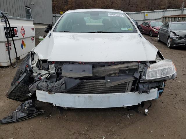 2G4GS5EK8C9152470 - 2012 BUICK REGAL PREMIUM WHITE photo 5