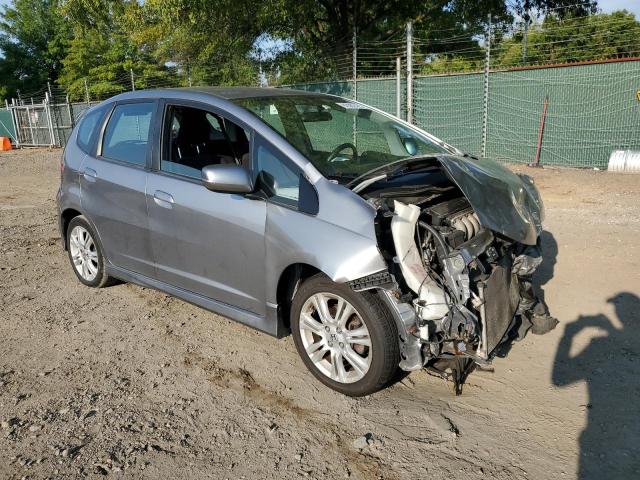 JHMGE88479S068592 - 2009 HONDA FIT SPORT ვერცხლისფერი ფოტო 4