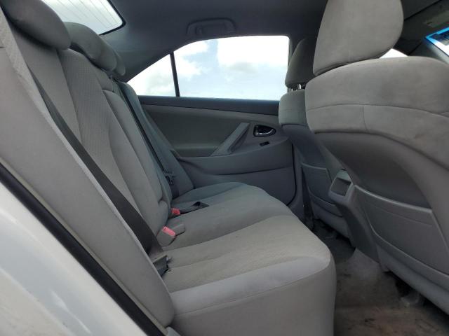 JTNBE46K473098867 - 2007 TOYOTA CAMRY CE WHITE photo 10