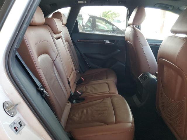 WA1CFAFP1CA137480 - 2012 AUDI Q5 PREMIUM 白色 照片 10
