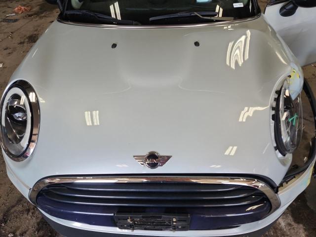 WMWXU1C51G2D11712 - 2016 MINI COOPER SILVER photo 12