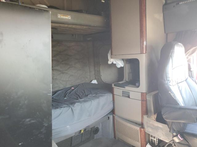 3AKJGLD5XGSGS1097 - 2016 FREIGHTLINER CASCADIA 1 Բորդո լուսանկար 6