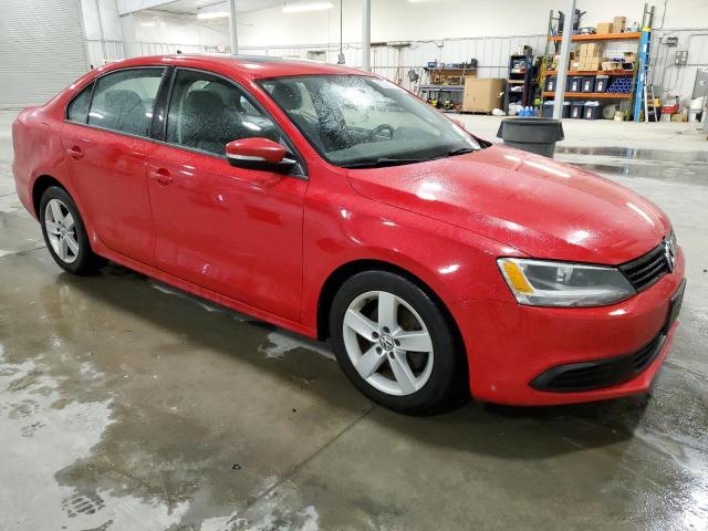 3VWLL7AJ3CM369373 - 2012 VOLKSWAGEN JETTA TDI RED photo 4