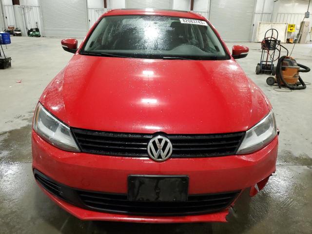 3VWLL7AJ3CM369373 - 2012 VOLKSWAGEN JETTA TDI RED photo 5