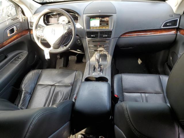 2LMHJ5AT8KBL00277 - 2019 LINCOLN MKT BLACK photo 8