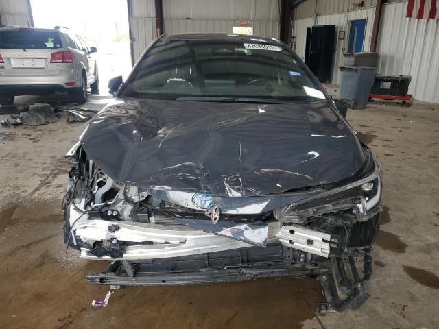 JTDBCMFE3P3017572 - 2023 TOYOTA COROLLA LE رمادي صورة 5