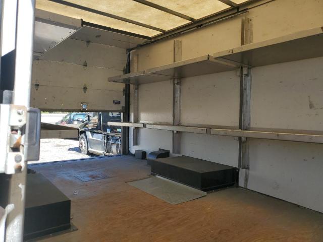 1GB3GSCG8K1262587 - 2019 CHEVROLET EXPRESS G3 WHITE photo 13