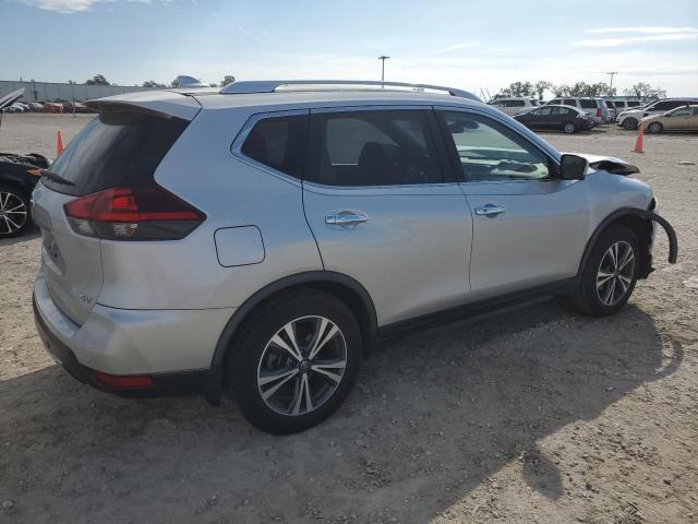 JN8AT2MT8KW258993 - 2019 NISSAN ROGUE S SILVER photo 3