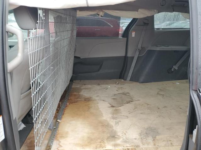 5TDYZ3DC6KS011017 - 2019 TOYOTA SIENNA XLE Gris photo 11