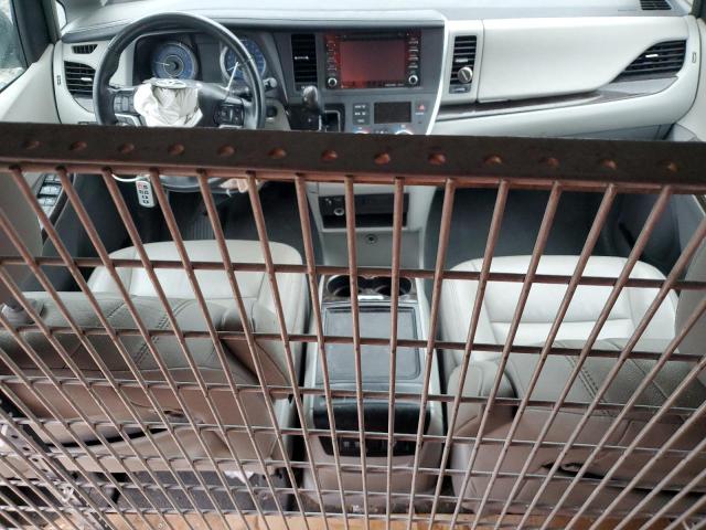 5TDYZ3DC6KS011017 - 2019 TOYOTA SIENNA XLE Gris photo 8