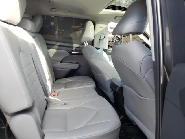 5TDHZRBH2LS019019 - 2020 TOYOTA HIGHLANDER XLE GRAY photo 11