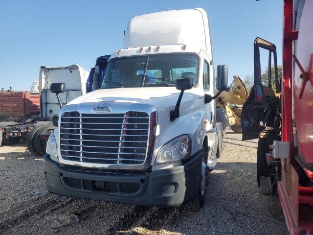 1FUJGEDV0FLGJ9705 - 2015 FREIGHTLINER CASCADIA WHITE photo 2