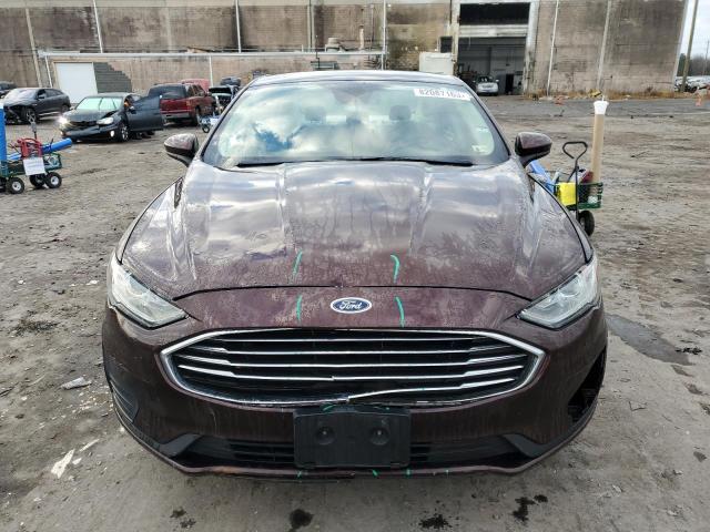 3FA6P0HD6KR163077 - 2019 FORD FUSION SE MAROON photo 5