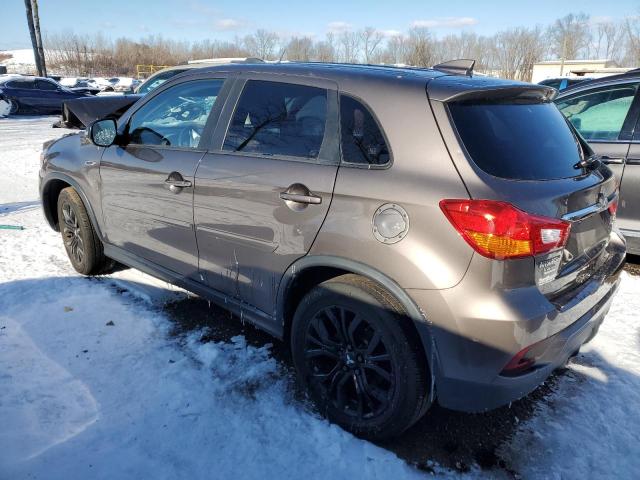 JA4AR3AU0JZ025095 - 2018 MITSUBISHI OUTLANDER ES BROWN photo 2