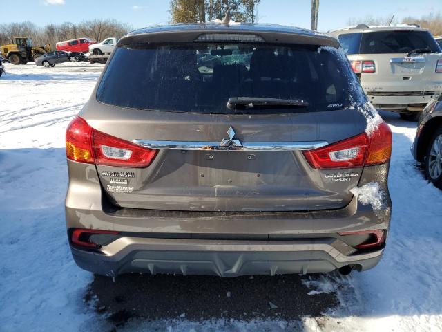 JA4AR3AU0JZ025095 - 2018 MITSUBISHI OUTLANDER ES BROWN photo 6