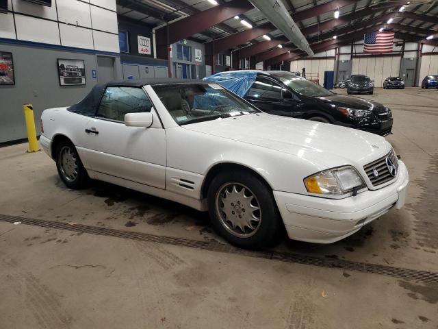 WDBFA63F7VF145615 - 1997 MERCEDES-BENZ SL 320 WHITE photo 4