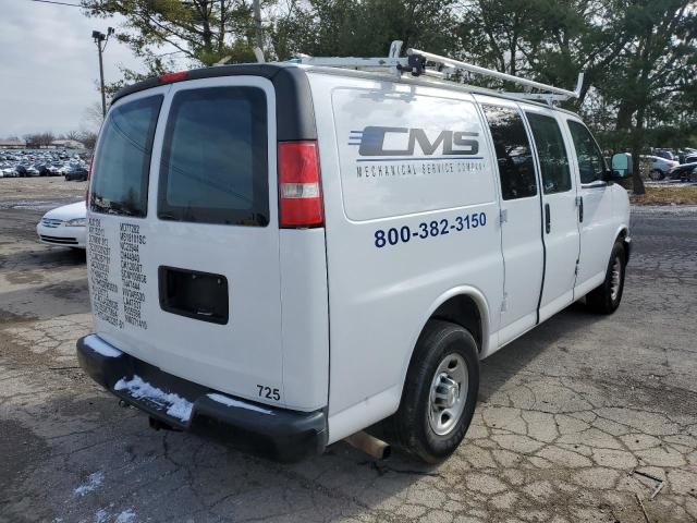 1GCWGFCF7F1280608 - 2015 CHEVROLET EXPRESS G2 WHITE photo 3