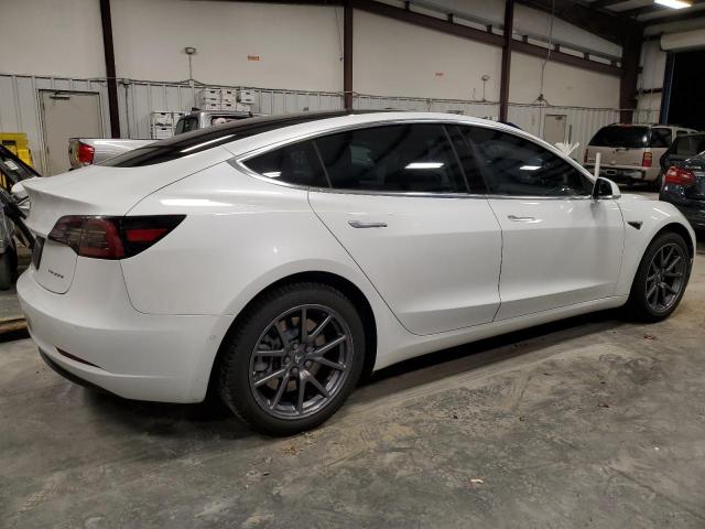 5YJ3E1EB4KF191537 - 2019 TESLA MODEL 3 WHITE photo 3