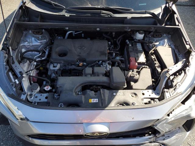 2T3F1RFVXRW428746 - 2024 TOYOTA RAV4 LE 银色 照片 12