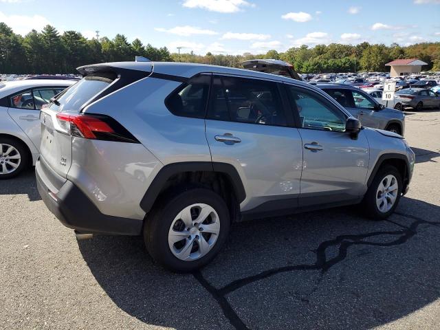 2T3F1RFVXRW428746 - 2024 TOYOTA RAV4 LE 银色 照片 3