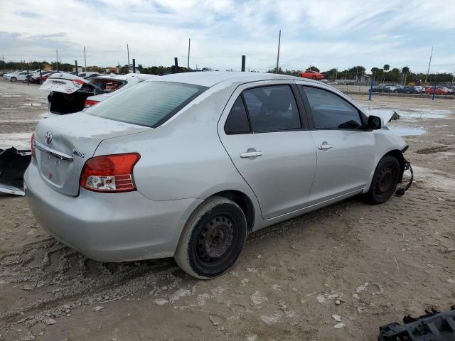 JTDBT923571050120 - 2007 TOYOTA YARIS SILVER photo 3