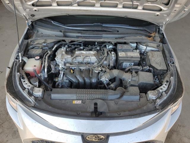 JTDEPRAE0LJ070824 - 2020 TOYOTA COROLLA LE Silber Foto 11