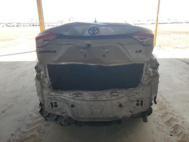 JTDEPRAE0LJ070824 - 2020 TOYOTA COROLLA LE Silber Foto 6