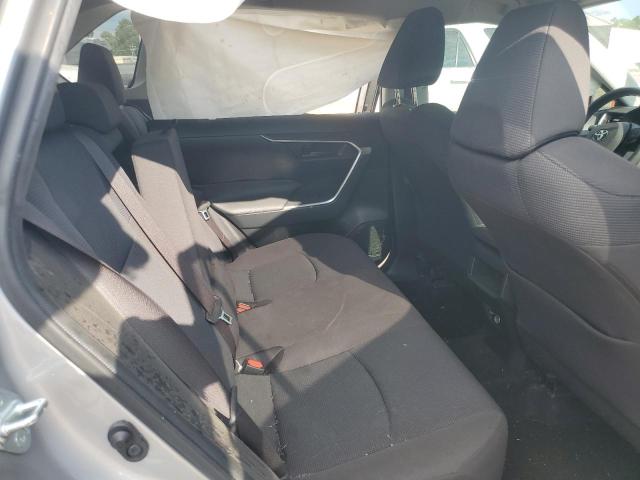JTMH1RFV2KJ009108 - 2019 TOYOTA RAV4 LE Сріблястий фото 11