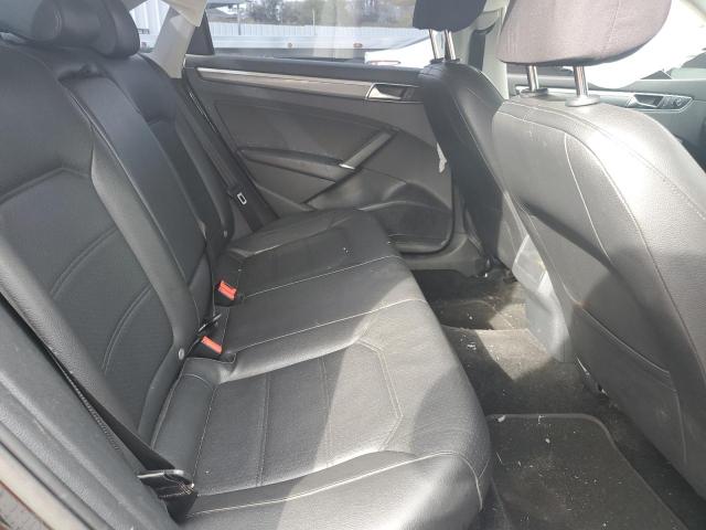 1VWDT7A33HC023760 - 2017 VOLKSWAGEN PASSAT R-LINE შავი ფოტო 10