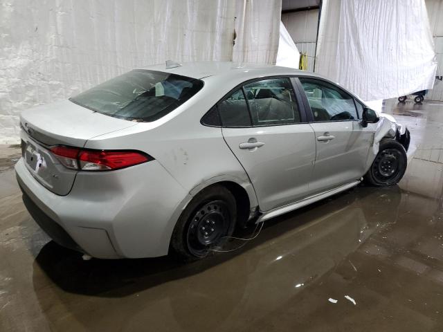 5YFB4MDE1SP286637 - 2025 TOYOTA COROLLA LE SILVER photo 3