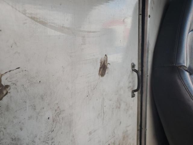 1GBJG312961164033 - 2006 CHEV EXPRESS G3500 WHITE photo 6