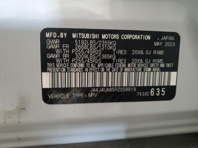 JA4J4UA85PZ058819 - 2023 MITSUBISHI OUTLANDER SE WHITE photo 13