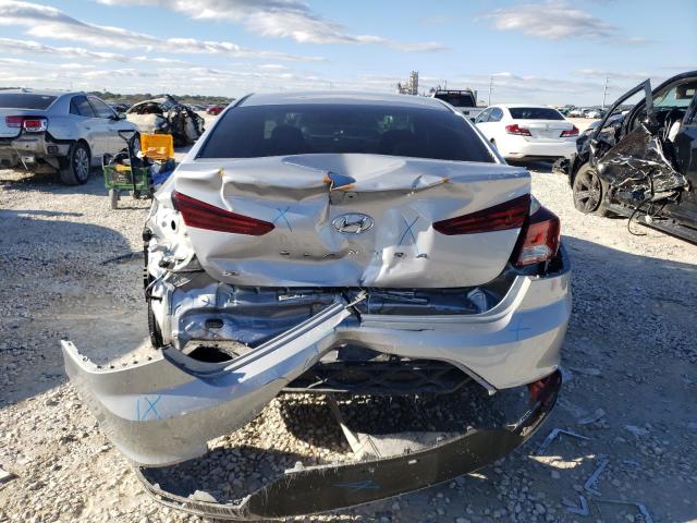 KMHD74LF2LU068118 - 2020 HYUNDAI ELANTRA SE SILVER photo 6