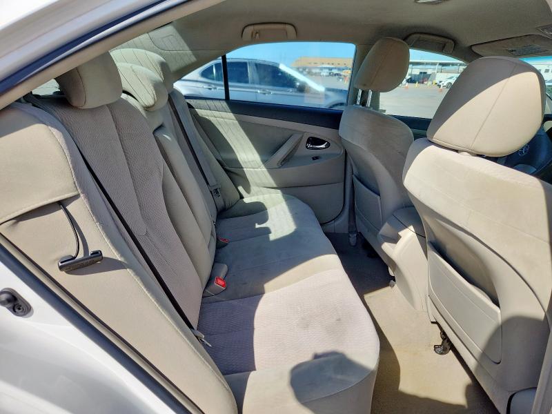 4T4BF3EK4BR181992 - 2011 TOYOTA CAMRY BASE 白色 照片 10