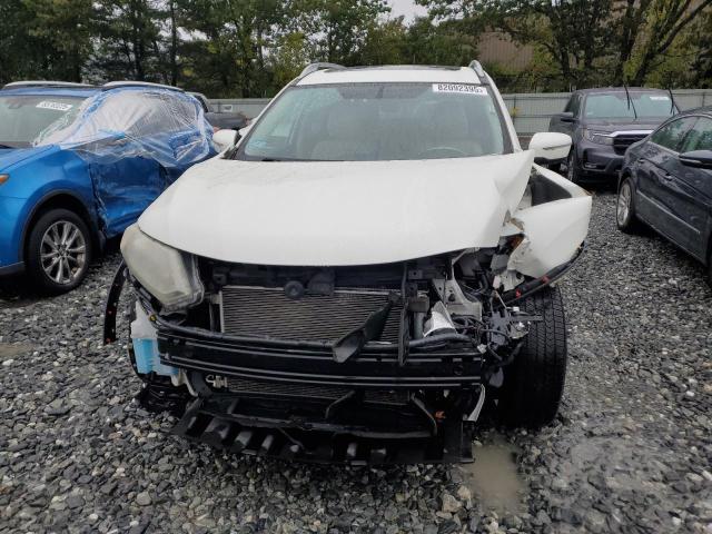 5N1AT2MV0FC793977 - 2015 NISSAN ROGUE S WHITE photo 5