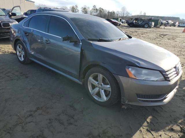 1VWBH7A39CC036711 - 2012 VOLKSWAGEN PASSAT SE GRAY photo 4