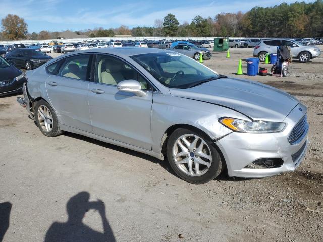 3FA6P0HD3FR131936 - 2015 FORD FUSION SE SILVER photo 4