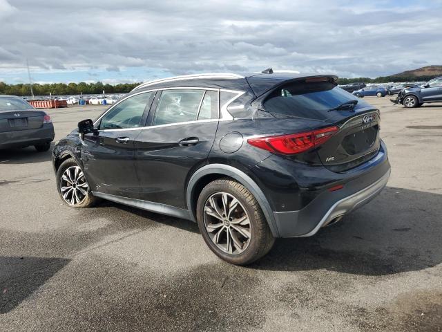 SJKCH5CR1HA035193 - 2017 INFINITI QX30 BASE Siyah fotoğraf 2
