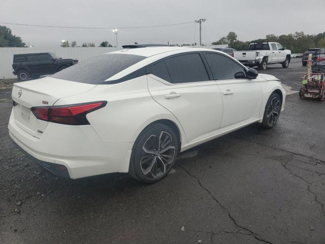 1N4BL4CWXPN344400 - 2023 NISSAN ALTIMA SR WHITE photo 3
