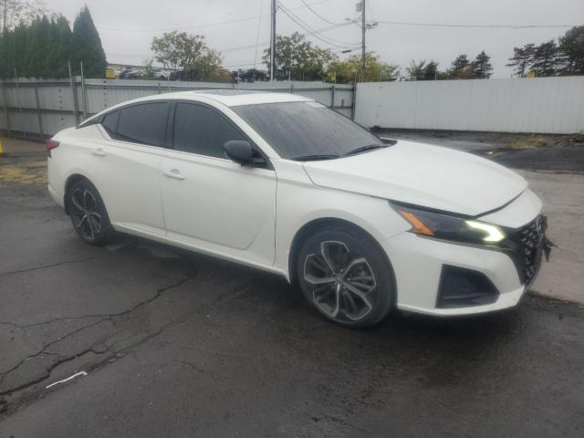 1N4BL4CWXPN344400 - 2023 NISSAN ALTIMA SR WHITE photo 4