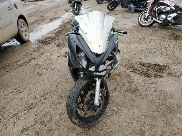 JKAEXEE19CDA05224 - 2012 KAWASAKI EX650 EC BLACK photo 2