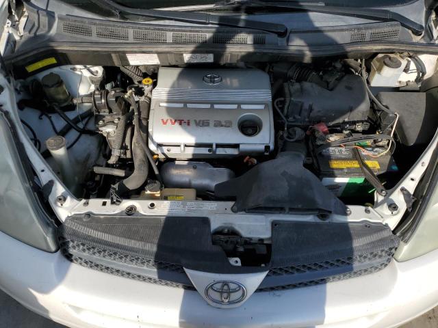 5TDZA22C94S197261 - 2004 TOYOTA SIENNA XLE WHITE photo 11