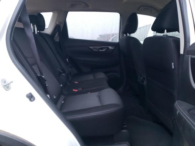 JN8AT2MT4HW132266 - 2017 NISSAN ROGUE S WHITE photo 11