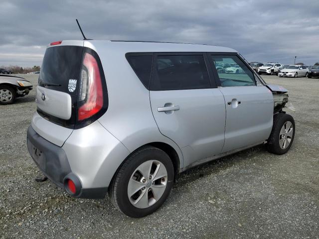 KNDJN2A23F7778651 - 2015 KIA SOUL SILVER photo 3